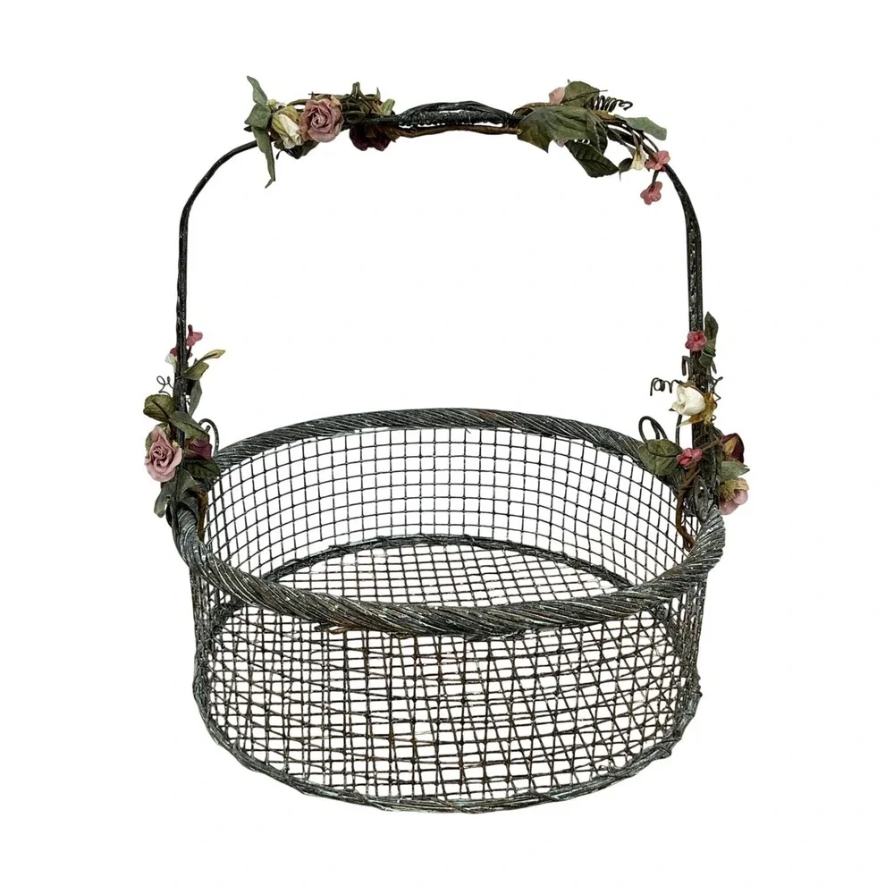 Vintage Shabby Chic Wire Basket Floral Handle Rustic Metal Cottagecore Décor‎